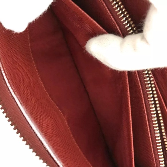 Authentic Prada Logo Zippy Saffiano Wallet - Picture 4 of 7